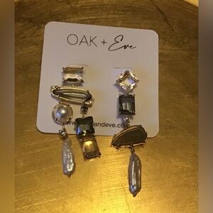 ✨✨ Oak and Eve Inukshuk Inspired Asymmetrical Earrings ✨✨